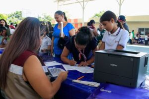 Lee más sobre el artículo Entregaron Mi ColiBeca para Empezar en Villa de Álvarez