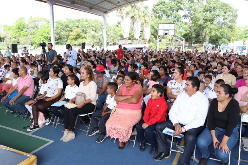 En este momento estás viendo Entregan Mi ColiBeca para Empezar en Cuauhtémoc