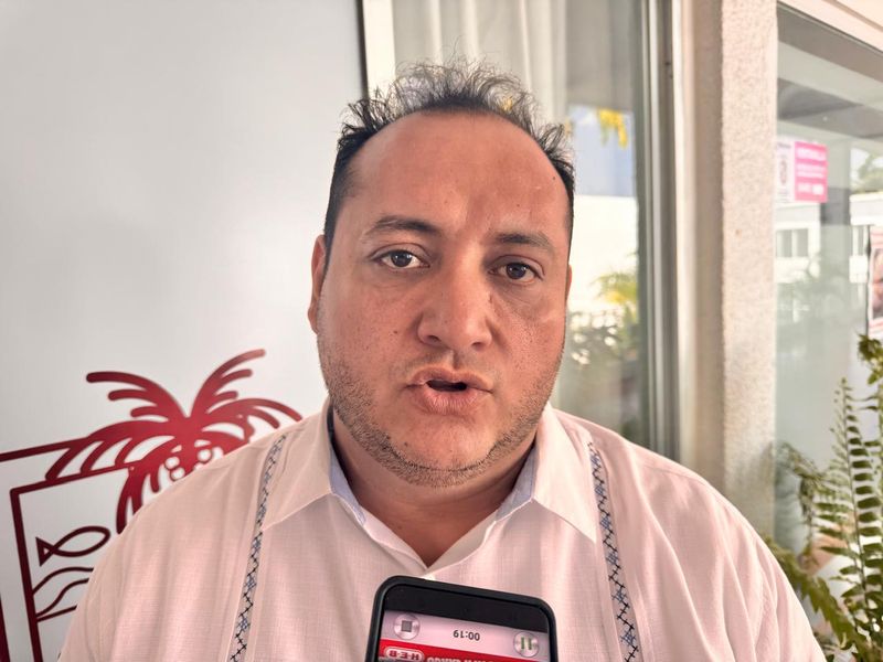En este momento estás viendo Asegura secretario no “meterán mano” en elecciones de autoridades auxiliares de Tecomán