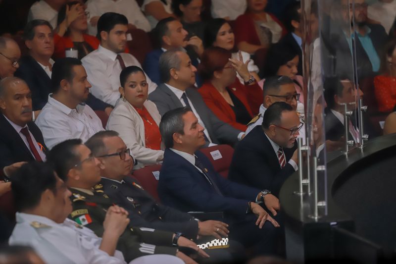 En este momento estás viendo Asiste rector al tercer informe de la gobernadora