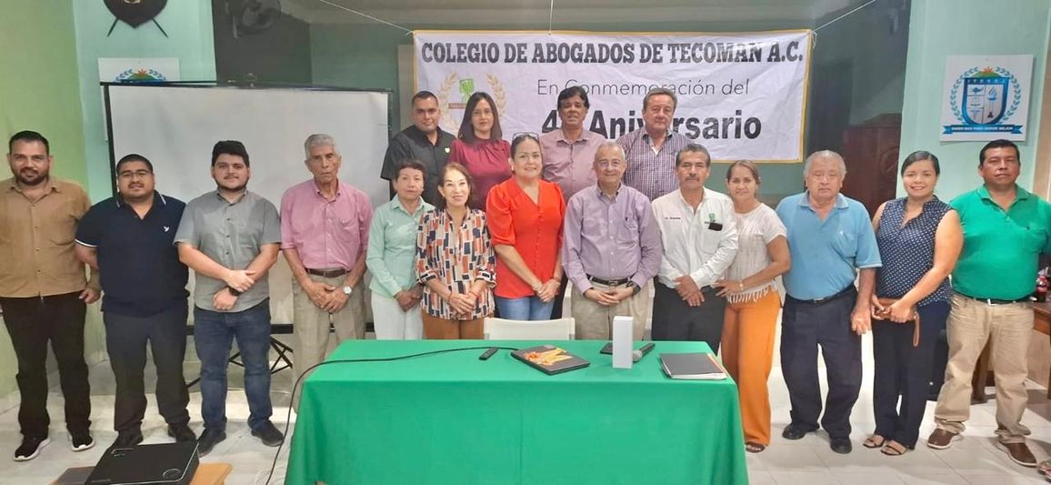 En este momento estás viendo Conmemoran 45 Aniversario del Colegio de Abogados de Tecomán