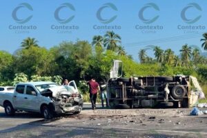 Lee más sobre el artículo Deja 3 lesionados aparatoso accidente en Tecomán