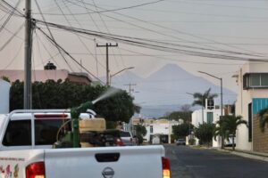 Lee más sobre el artículo Fumiga Salud contra el dengue en 71 colonias de cinco municipios