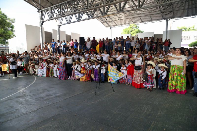 En este momento estás viendo Invitan a desfiles conmemorativos del 114 Aniversario de la Revolución Mexicana