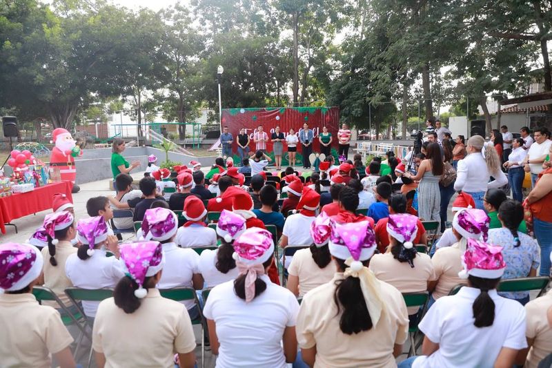 En este momento estás viendo Celebran posada con niñas, niños y adolescentes de CAS del DIF Estatal