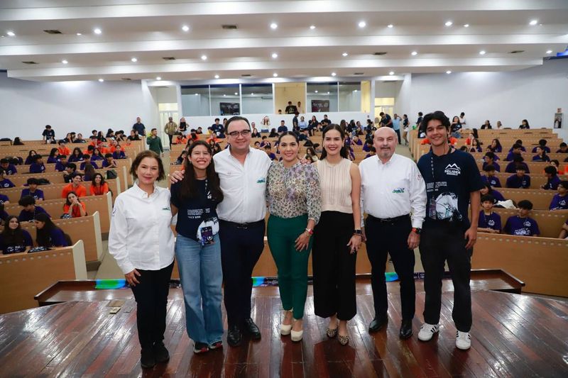 En este momento estás viendo Participa gobernadora en segundo seminario Selider Manzanillo