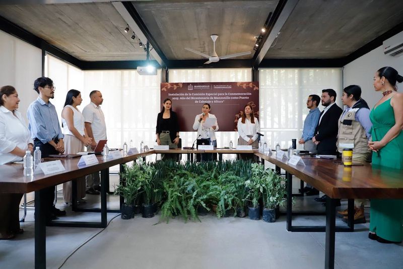 En este momento estás viendo Instalan Comité de Conmemoración del Bicentenario de Manzanillo como puerto