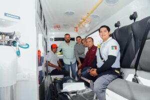 Lee más sobre el artículo Entrega ayuntamiento ambulancia en Cerro de Ortega