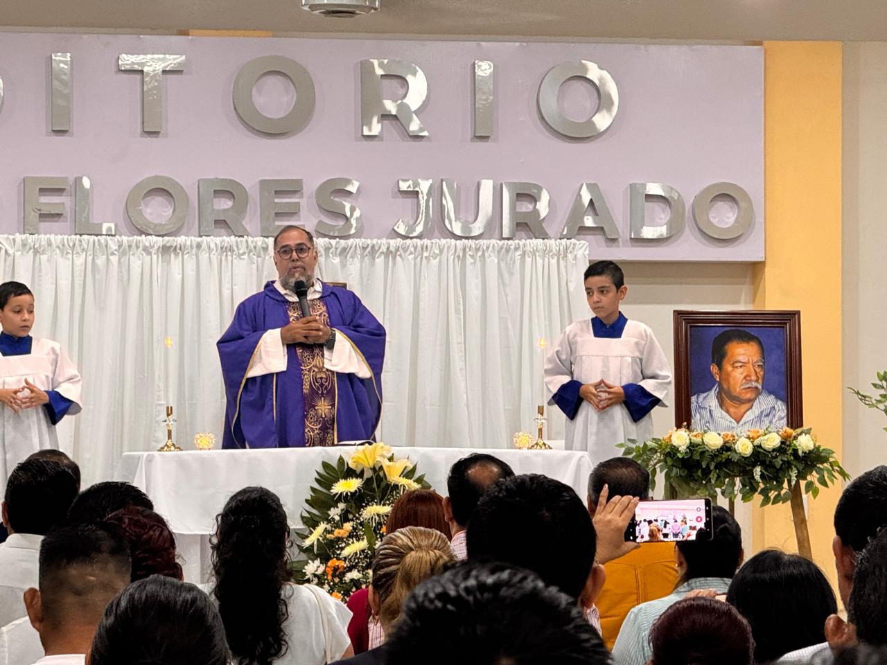 En este momento estás viendo Conmemoran aniversario luctuoso de Audelino Flores Jurado