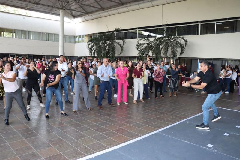 En este momento estás viendo Se efectuó la Feria de la Salud 2025