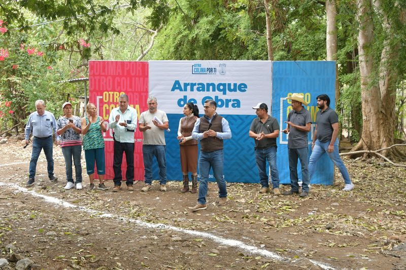 En este momento estás viendo Arranca alcalde de Colima obra de drenaje en Tinajas