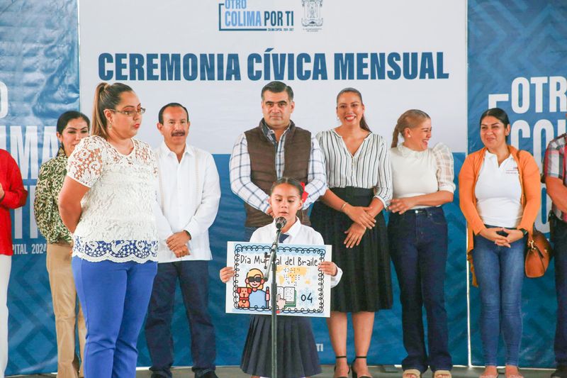 En este momento estás viendo Encabeza alcalde de Colima ceremonia cívica de enero en Piscila