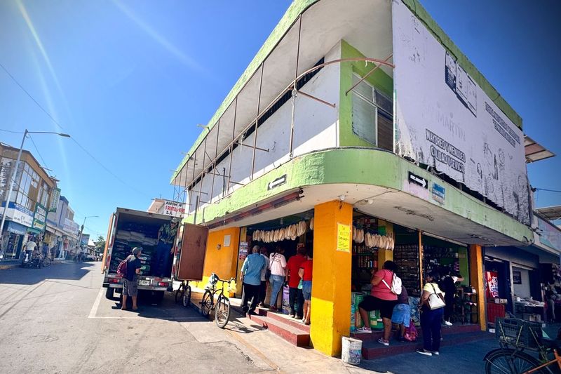 En este momento estás viendo Alertan sobre falsos inspectores de Coespris en el centro de Tecomán