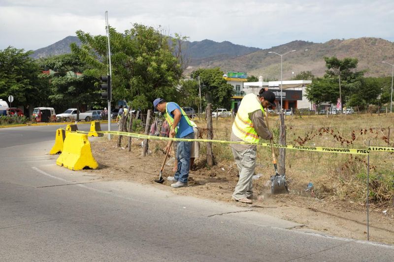 En este momento estás viendo Construirán banquetas y rampas en diversas calles de Manzanillo