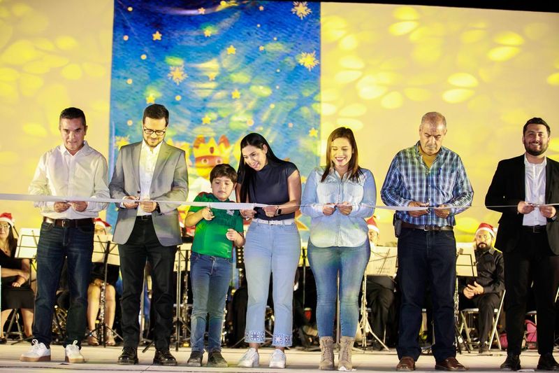 En este momento estás viendo Inaugura gobernadora anfiteatro del parque “La Campana”