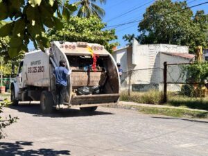 Lee más sobre el artículo Tecomán necesita más rutas de recolección de basura: Alejandro Flores