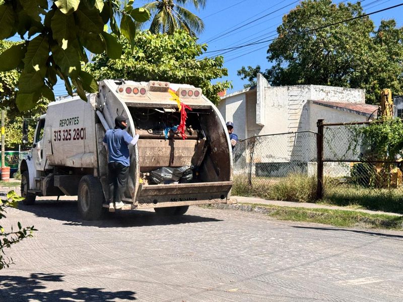 En este momento estás viendo Tecomán necesita más rutas de recolección de basura: Alejandro Flores