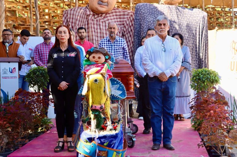 En este momento estás viendo Rinden homenaje de cuerpo presente a Lucita Díaz