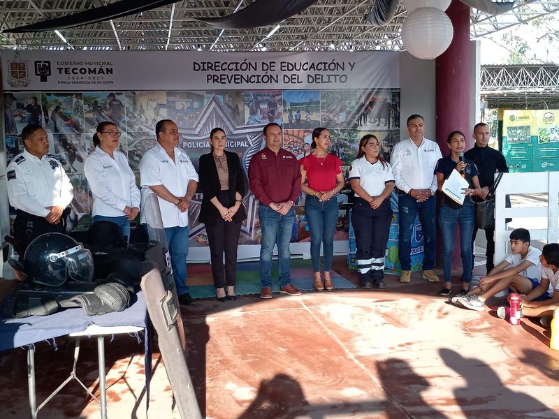 En este momento estás viendo Armando Reyna inaugura el recorrido guiado en la Feria del Limón Tecomán 2025