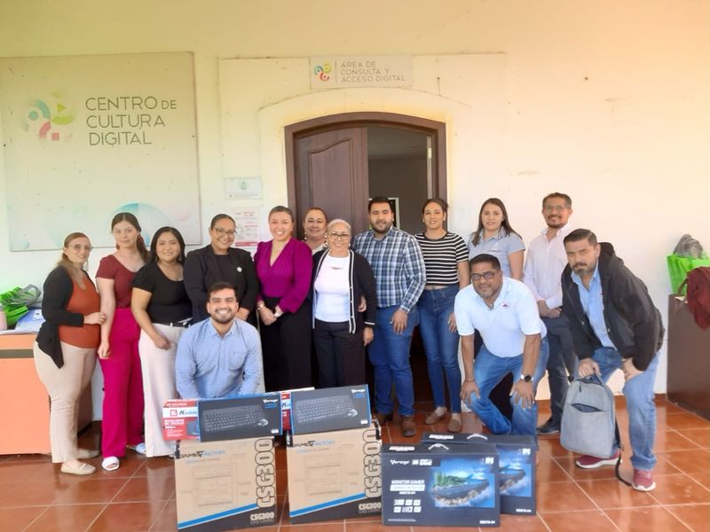 En este momento estás viendo Entregan computadoras a Registro Civil de Armería, Coquimatlán e Ixtlahuacán