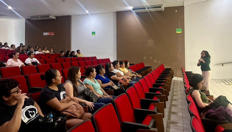 En este momento estás viendo Capacitan a personal de cafeterías en protocolo contra discriminación y violencia de género