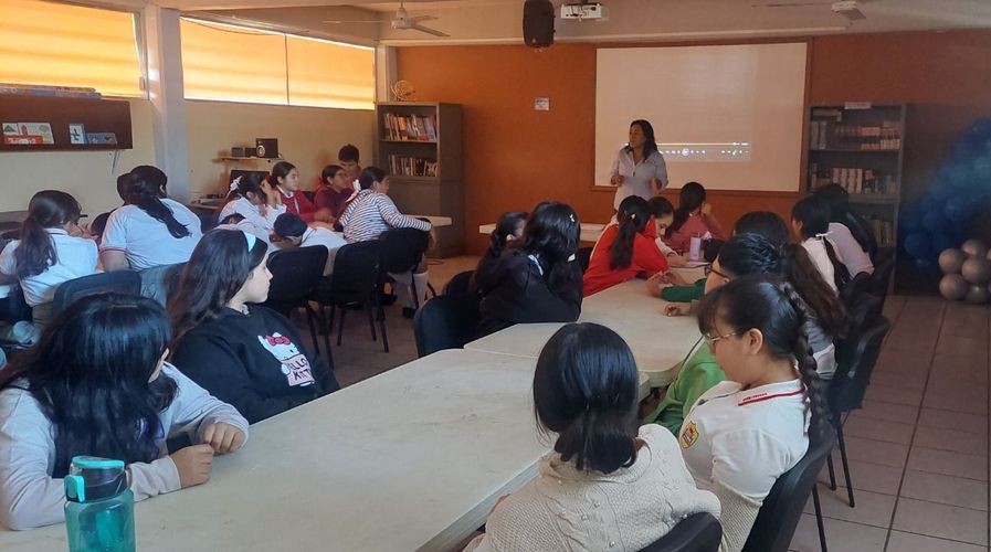 En este momento estás viendo Concluye Pannar semana de talleres sobre riesgos psicosociales en la Secundaria de Tecomán