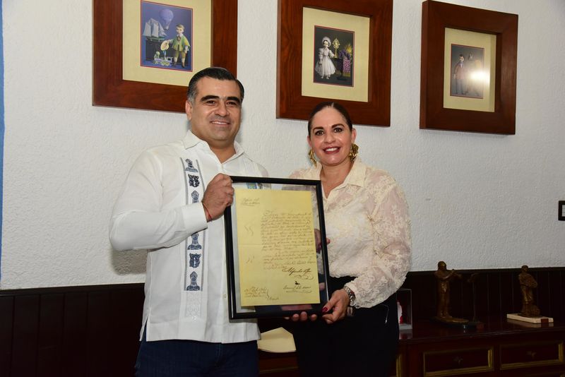 En este momento estás viendo Ayuntamiento de Colima y de Zapotlán El Grande firman convenio de hermanamiento