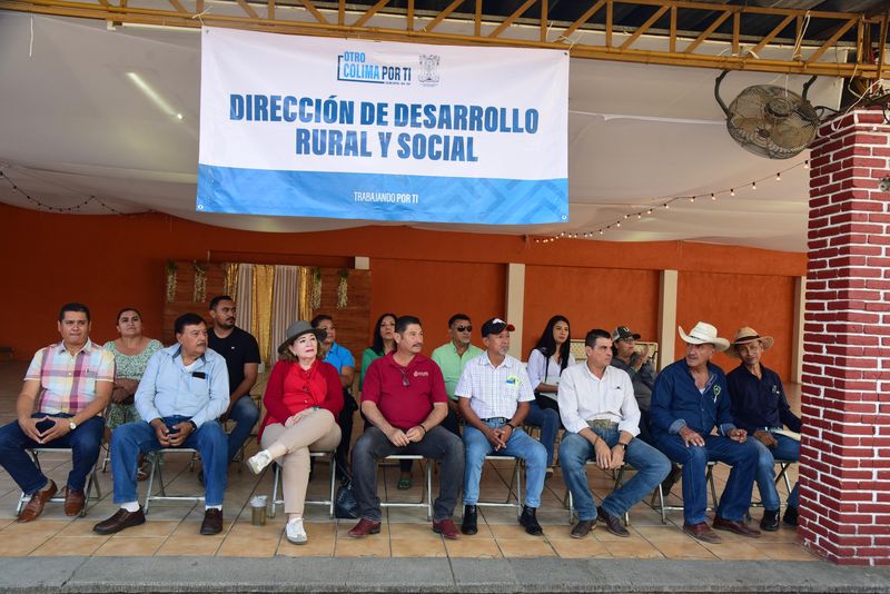 En este momento estás viendo Instala Ayuntamiento de Colima módulo de herrajes y patentes en Tepames