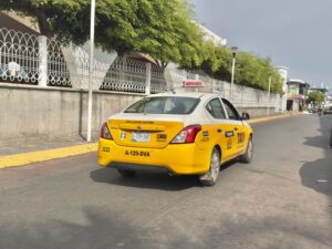 Lee más sobre el artículo Lamentan taxistas de Tecomán desinterés de diputados por atender problemática de mototaxis