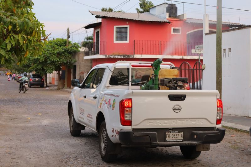 En este momento estás viendo Refuerza Salud fumigación contra dengue en los mismos sitios de Manzanillo y en La Albarrada