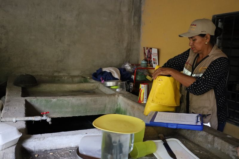 En este momento estás viendo Salud Colima seguirá aplicando control larvario en municipios con riesgo de dengue