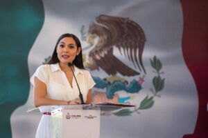 Lee más sobre el artículo Encabeza gobernadora ceremonia por Día de La Bandera