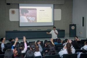 Lee más sobre el artículo Enseñan a psicólogos la importancia de las aves para el medio ambiente y la salud mental