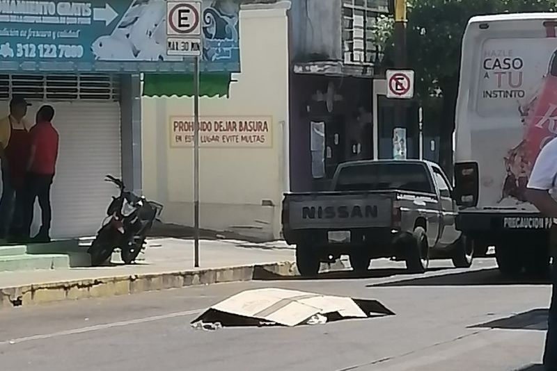 En este momento estás viendo Muere mujer atropellada por camión urbano en el centro de Colima