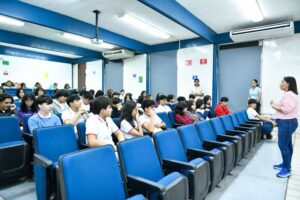 Lee más sobre el artículo Enseñan a estudiantes de bachillerato a trabajar y conocer sus emociones