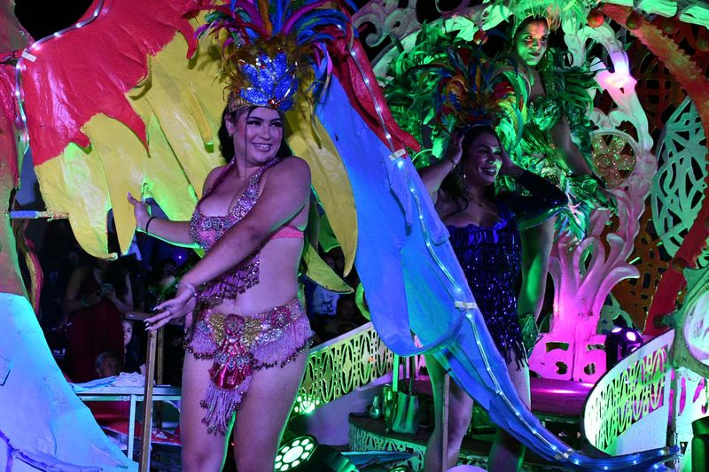 En este momento estás viendo Concluye carnaval de Cuyutlán con saldo blanco