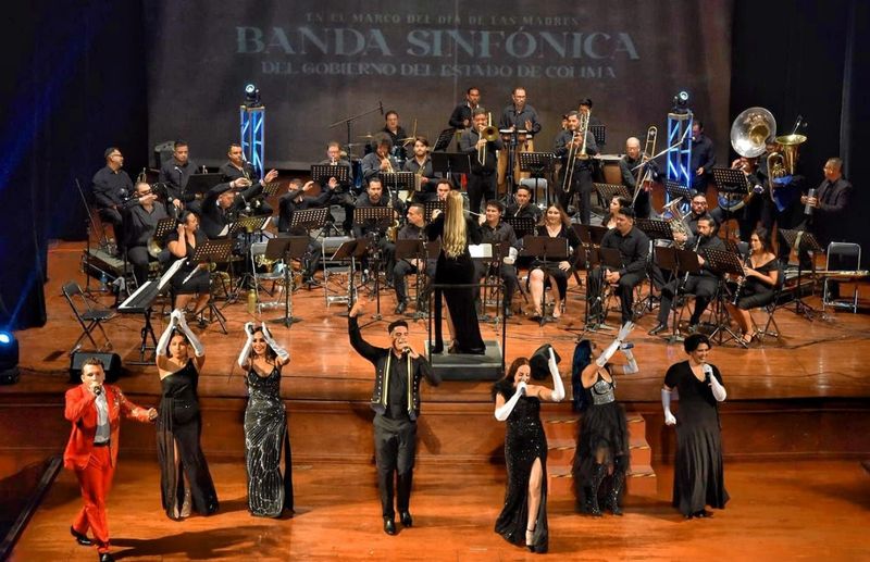 En este momento estás viendo Gobierno del Estado celebró a las mamás colimenses con concierto gratuito