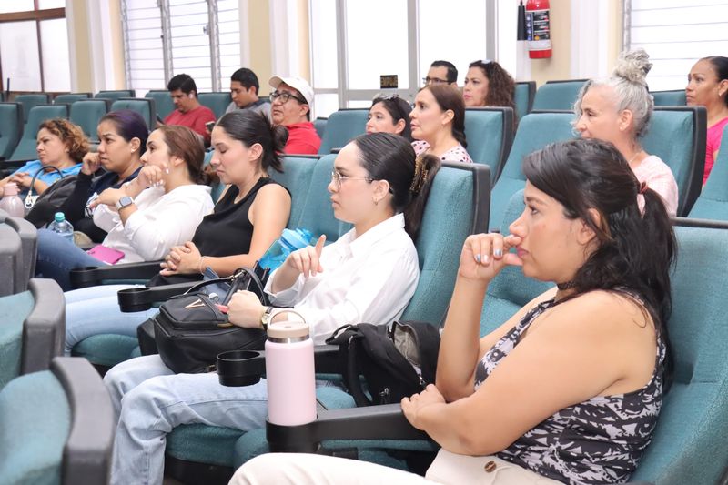 En este momento estás viendo Capacita alcaldía de Colima al personal en Lengua de Señas Mexicanas