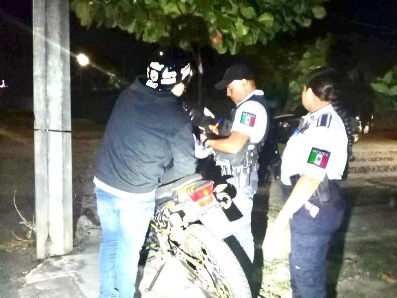 En este momento estás viendo Aseguró Vialidad en operativo 38 motos con escapes ruidosos en Tecomán
