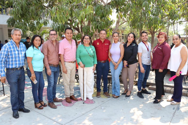 En este momento estás viendo Encabezan alcalde jornada contra el tabaquismo juvenil en Tecomán