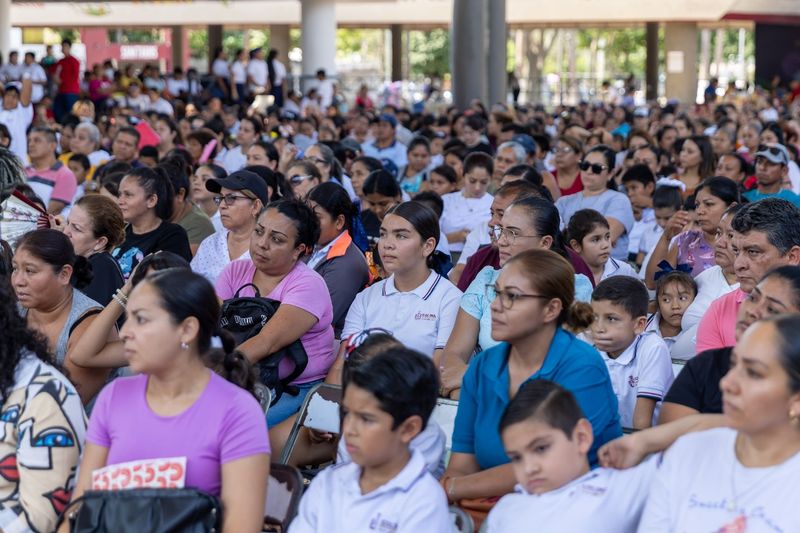 En este momento estás viendo Entrega Gobierno de Colima Mi ColiBeca para Empezar a 3 mil 010 estudiantes