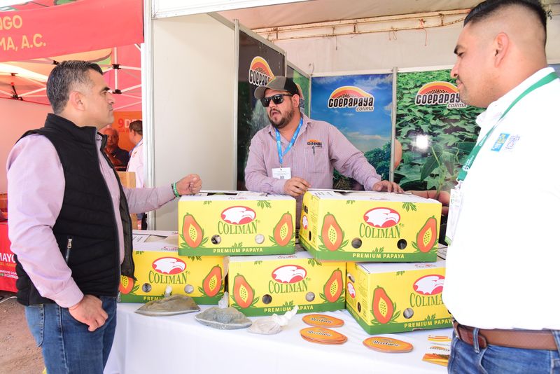 En este momento estás viendo Riult Rivera impulsa colaboración regional en la Expo Agrícola Jalisco 2025
