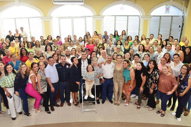 En este momento estás viendo Riult Rivera anuncia bono y asueto para todas las madres trabajadoras del Ayuntamiento de Colima