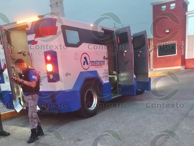 En este momento estás viendo Alarma por activación de químico contra incendios en camioneta de valores en Tecomán