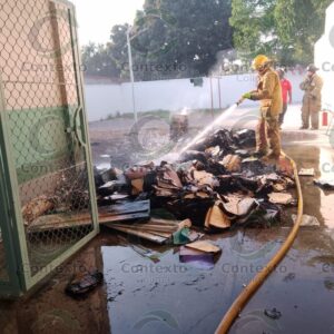 Lee más sobre el artículo Evacúan Centro de Salud de Armería por incendio