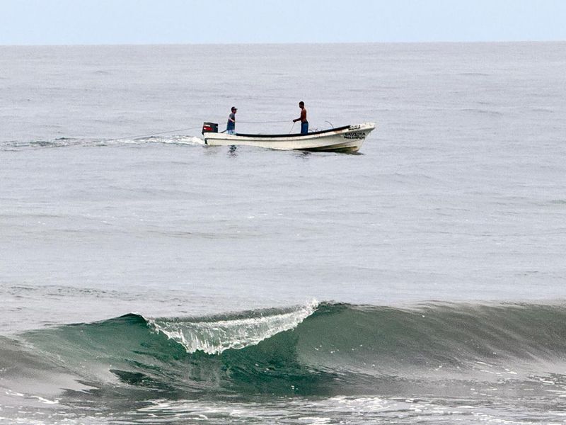 En este momento estás viendo Prevén fuerte oleaje y ráfagas de viento en Armería por tormenta tropical Alvin