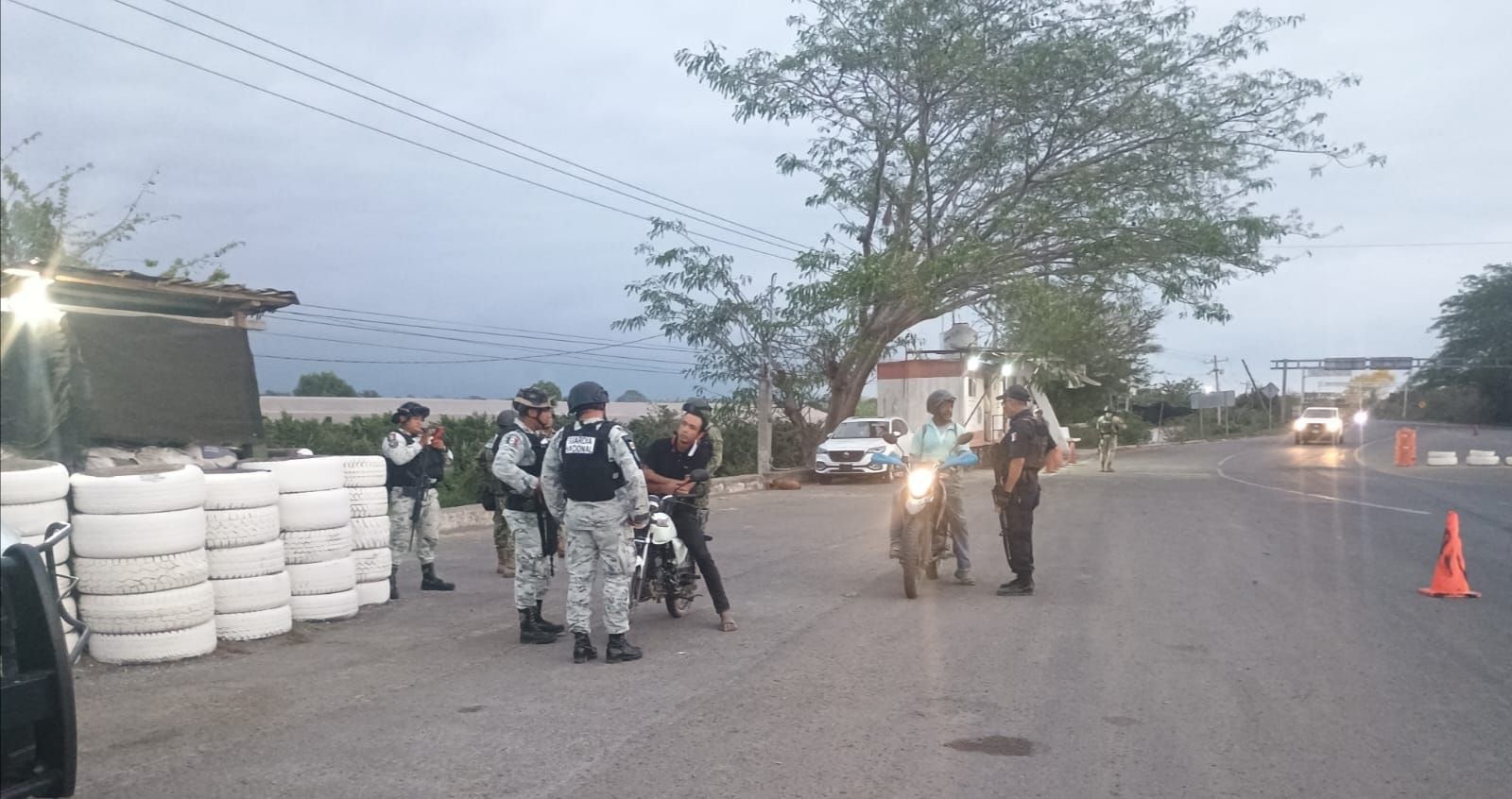 En este momento estás viendo Implementa Guardia Nacional operativos antibloqueo en Colima