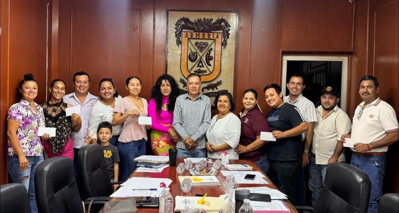 En este momento estás viendo Impulsa Armería la cultura con entrega de apoyos a grupos artísticos locales