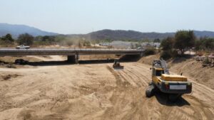 Lee más sobre el artículo Inició Gobierno de Colima desazolve en Punta de Agua, Manzanillo