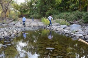 Lee más sobre el artículo Recorre Riult Rivera brecha de Cardona a Cardona Viejo para impulsar mejoras viales